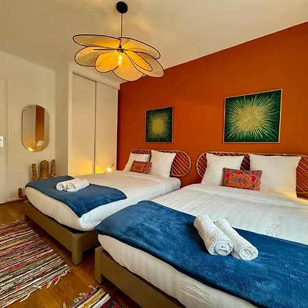 Apartment Alambra Lyon