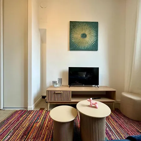 Alambra Apartment *