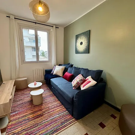 Alambra Apartamento *